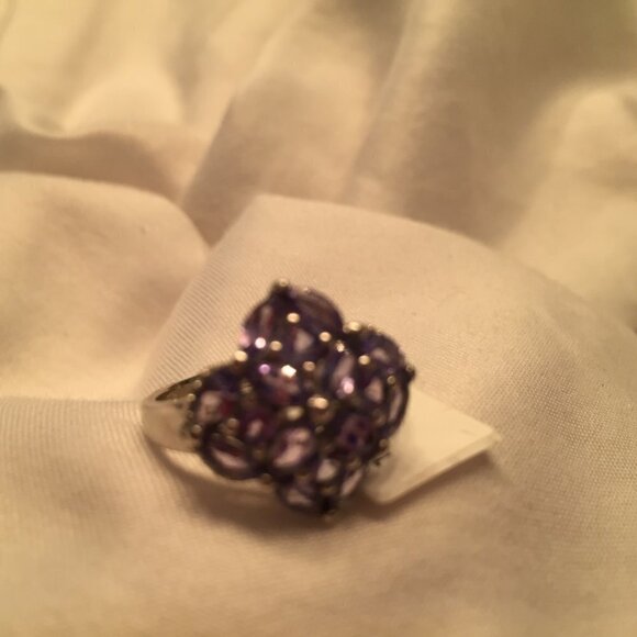 Silver rig with clear stones  size 7  NWT - Picture 3 of 3